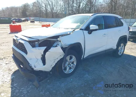 2021 Toyota Rav4 Xle z USA, uszkodzony, nr VIN 2T3W1RFV1MC160907